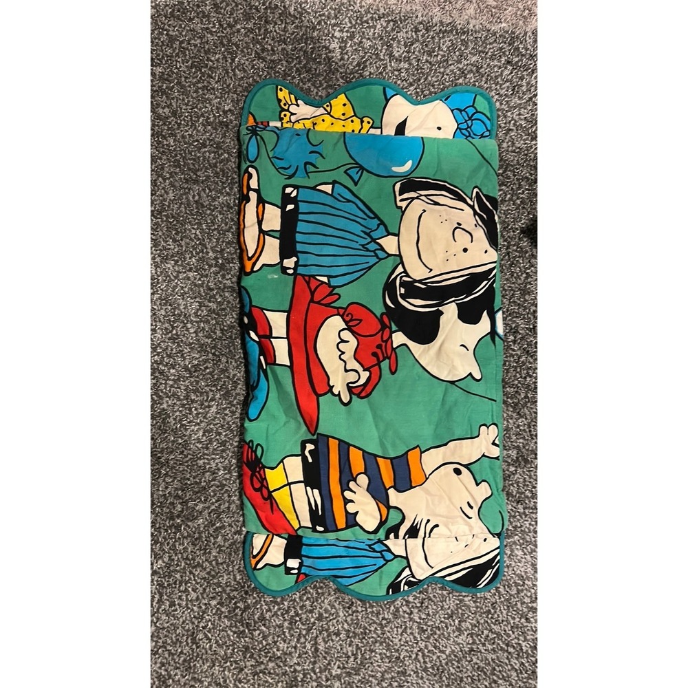 Vintage Peanuts decorative pillowcase